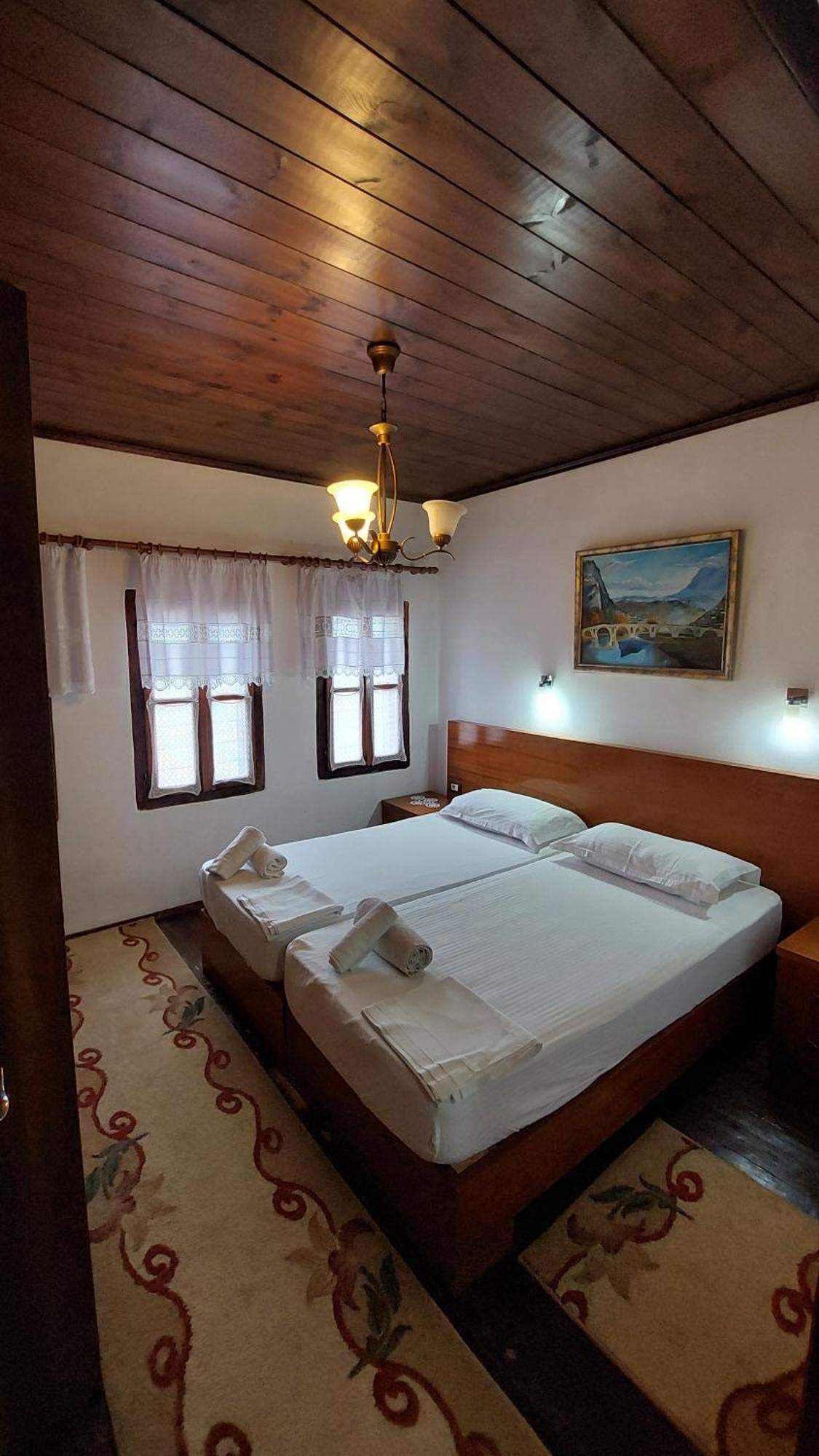 Hava Baci Apartment Berat Luaran gambar